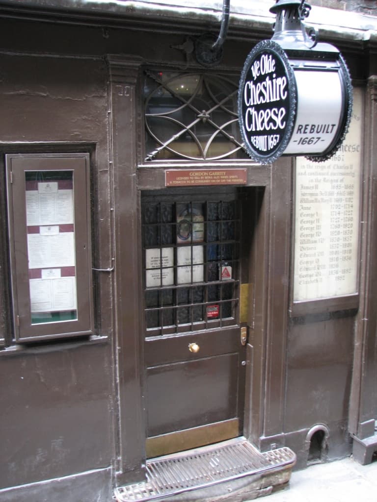 Fleet Street's Lost Newspaper Pubs